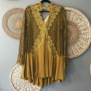 Secret Origins Pieced Lace Tunic - Saffron Combo